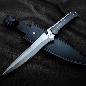 Handmade Jack Krauser Knife Replica: D2 Steel Blade, Leather Sheath image 1