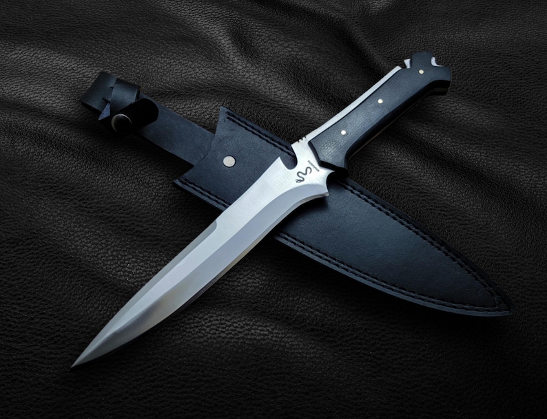 Handmade Jack Krauser Knife Replica: D2 Steel Blade, Leather Sheath image 1