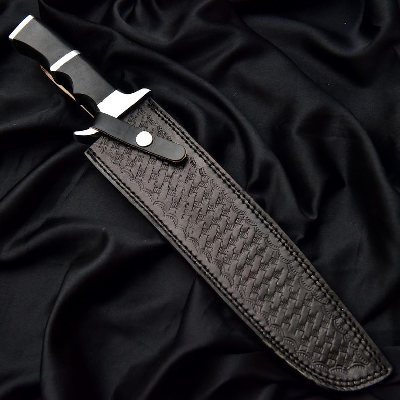 Handmade D2 Steel Predator Knife Replica with Leather Sheath image 4