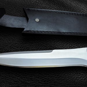 Handmade Jack Krauser Knife Replica: D2 Steel Blade, Leather Sheath image 9