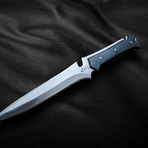 Handmade Jack Krauser Knife Replica: D2 Steel Blade, Leather Sheath image 4