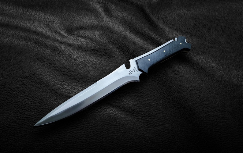 Handmade Jack Krauser Knife Replica: D2 Steel Blade, Leather Sheath image 4