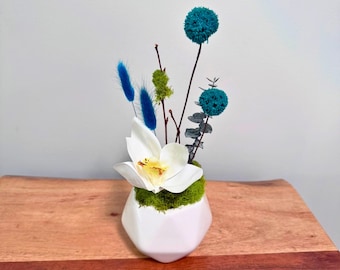 Preserved Moss and White Orchid Arrangement – Modern Botanical Sculpture in White Ceramic Vase, Minimalist Home & Office Decor