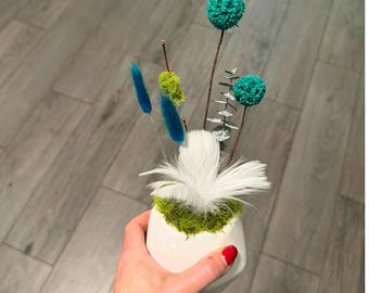 Everlasting Plant Decor no Water in Modern White Vase, Minimalist Shelf & Desk Decor