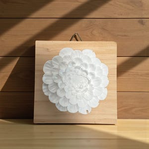 3D Flower Wall Sculpture – Modern Botanical Home Decor
