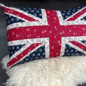 Union Jack Schnittmuster - Britische Flagge Kissen Schnittmuster - Instant Download - UK Flagge Kissen - VE Day 80 - Patchwork Kissen pdf