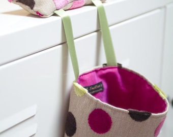Portable Sewing Bag and Pincushion pdf Pattern, Thread Tidy, Sewing Room Organiser, Sewing Lover Gift DIY, Craft Project Tutorial