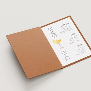 Plantilla menú de bebidas A5 en blanco y negro, diseño minimalista editable en Canva para bares, restaurantes o cafeterías