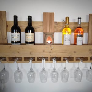 Casier à vin avec porte-carte intégré