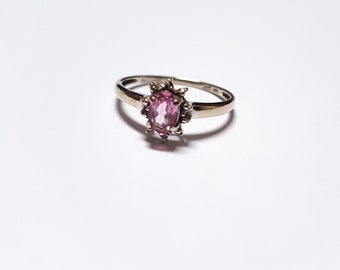 Vintage white gold ring with pink stone and tiny diamonds 9 carat ct size O.5 US 7 & 1/4