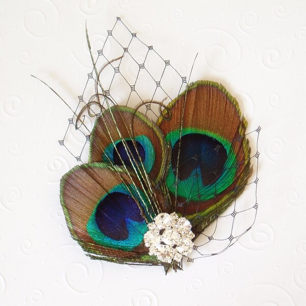 Peacock Mini - Feather Fascinator with Rhinestone Jewel and French Veiling - Bridal Veil Clip