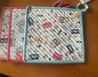 Pot holder, Couch and Living room themed fabric, Potholders, Kitchen, Pottery
