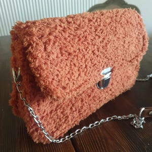 Handmade Orange Crochet Bag – A Blend of Elegance and Color!