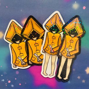 Conjunto de pegatinas de Tiny Nightmares Girl con impermeable amarillo