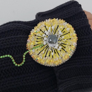 Beaded Dandelion Flower Brooch ‘Spring Magic’ – Handmade Jewelry Gift - Summer Fashion
