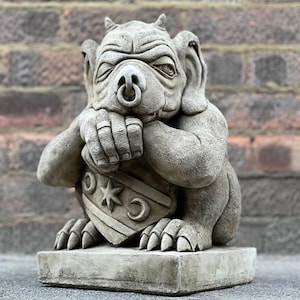 Guardian gargoyle statue Concrete gargoyle figurine Cement gargoyle dog Outdoor gothic deco Stone garden sculpture Gargoyle Garden Sculpture