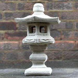 Stone pagoda statue Concrete lantern figurine Outdoor japanese pagoda sculpture Cement home ornament Modern ornament Pagoda lover gift