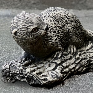 Outdoor otter statue Concrete animal sculpture Cement riverbank figurine Stone animal decoration Handmade otter Otter lover gift Yard art