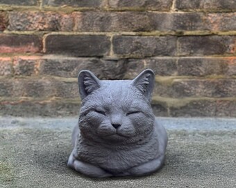 石の猫の像 屋外用の子猫の置物 庭の子猫の飾り セメント製の眠って