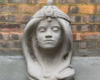 Concrete Goddess Sculpture Handmade Feminine Ornament Stone Female Figurine Outdoor Woman Statue Elegant Garden Decor Divine Art Gift