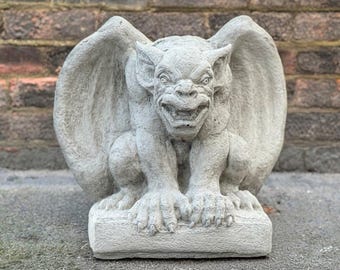 Guardian gargoyle decoration Concrete monster statue Guardian gargoyle ornament Cement demon sculpture Outdoor garden figurine Backyard art