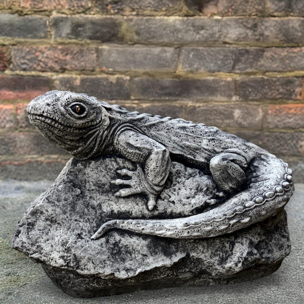 Realistic Lizard on Rock Statue Concrete Garden Reptile Figurine
