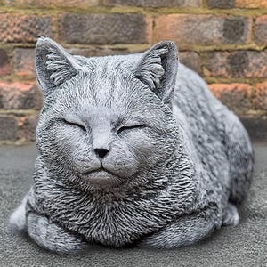 Estatua de gato durmiendo Figura de gatito de hormigón Escultura conmemorativa de gatito Decoración de cemento para mascotas Adorno de gato de jardín Regalo para amantes de los gatos Gatito hecho a mano