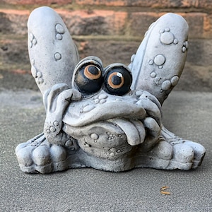 Funny frog statue with tongue out Concrete frog garden decor Hmorous frog sculpture Outdoor frog ornament Playful frog figurine Lover gift