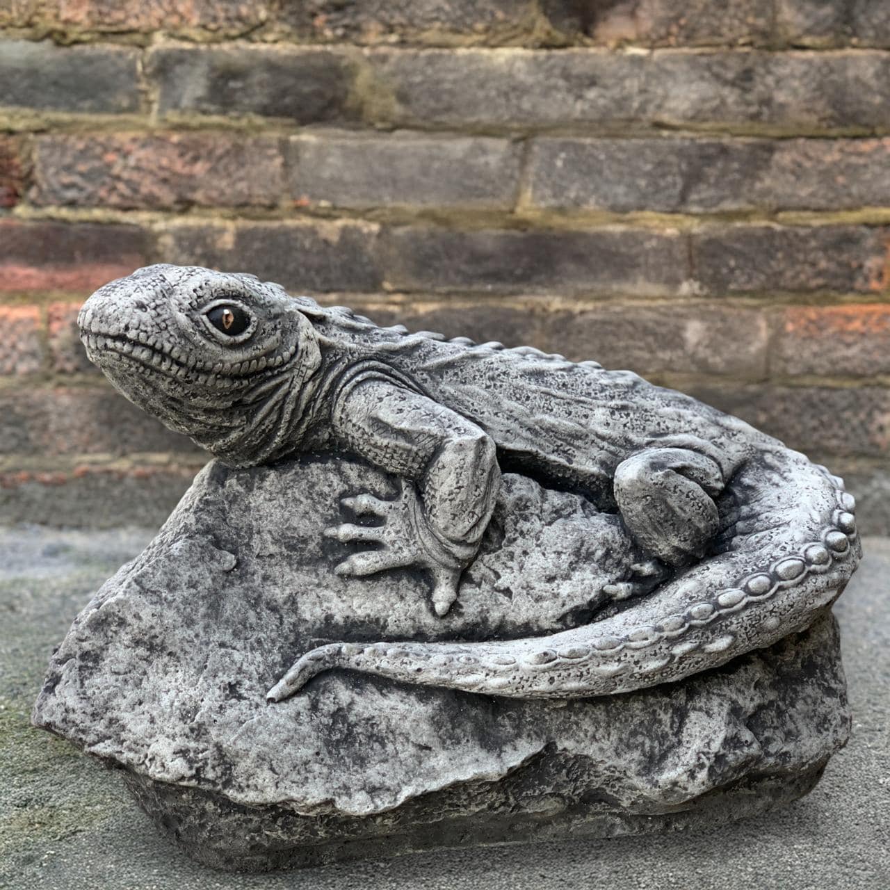 Realistic Lizard on Rock Statue Concrete Garden Reptile Figurine