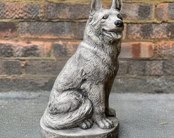 Statua da pastore tedesco per esterni, statuetta per animali da giardino, scultura in pietra di un cane tedesco, decorazione in cemento per cani, regalo per amanti dei cani tedeschi, arte da giardino