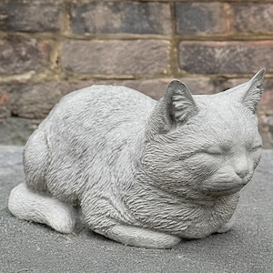 Stone cat sculpture Cement memorial cat decoration Concrete kitty figurine Outdoor pet statue Relaxing kitten ornament Kitty lover gift