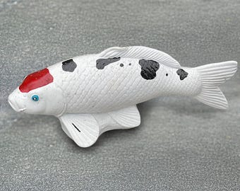 鯉の彫刻が施された庭石 - Etsy 日本