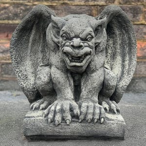 Betonnen voogd waterspuwer sculptuur buiten demon beeldje steen monster decoratie halloween ornament tuin en huis standbeeld cement cadeau