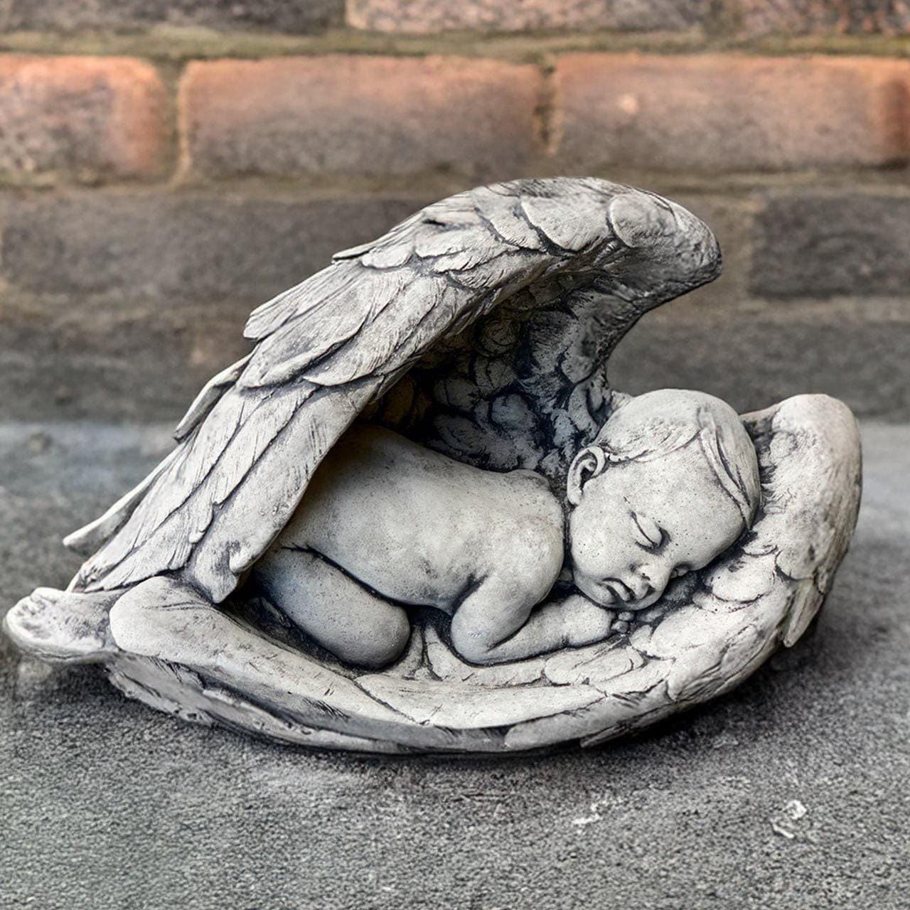 赤ちゃん天使の装飾 石の天使像 屋外記念子供彫刻 モダンな天使の置物