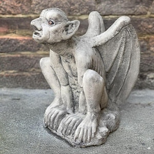 Outdoor gargoyle statue Concrete gargoyle figurine Guardian gargoyle decoration Garden and home sculpture Halloween art Monster lover gift