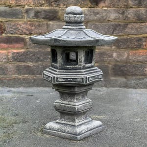 Einzigartige Pagode Skulptur Beton Laterne Figur Japanische Pagode Skulptur Zement Wohndekoration Laterne Liebhaber Geschenk Outdoor Zen Gartenkunst