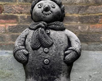 Winter Snowman Statue Concrete Holiday Figurine Stone Snowman Sculpture Handmade Garden Decor Cute Seasonal Ornament  Cement Christmas Art