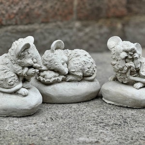 Set mouse sculptures Stone mouses decoration Concrete farm animal sculptures Farm animals ornament Home and lawn statues Yard art Handmade