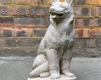 Grande scultura di pastore tedesco Statuetta in cemento per animali domestici Statua di cane tedesco da esterno Ornamento commemorativo per cani da giardino Regalo per amanti dei pastori Arte da giardino