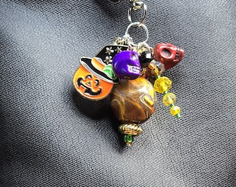 Halloween, Beaded Purse Bag clip-on Cluster Charm with a Jack-O'-Lantern in a Wtch Hat Charm  (Qty. 1)