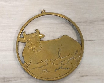 Vintage Brass Cow Trivet. Farmhouse decor.