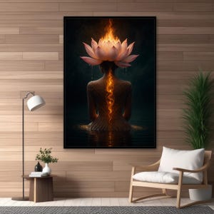 Pode incluir: Impress&atilde;o art&iacute;stica emoldurada que retrata uma pessoa na &aacute;gua com um adorno de cabe&ccedil;a de flor de l&oacute;tus. A obra apresenta uma coluna vertebral brilhante e um fundo escuro e sereno. O l&oacute;tus &eacute; rosa e laranja, com uma aura de fogo.