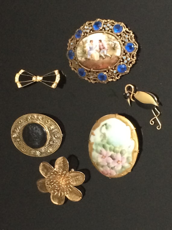 Vintage Costume Jewelry Pins