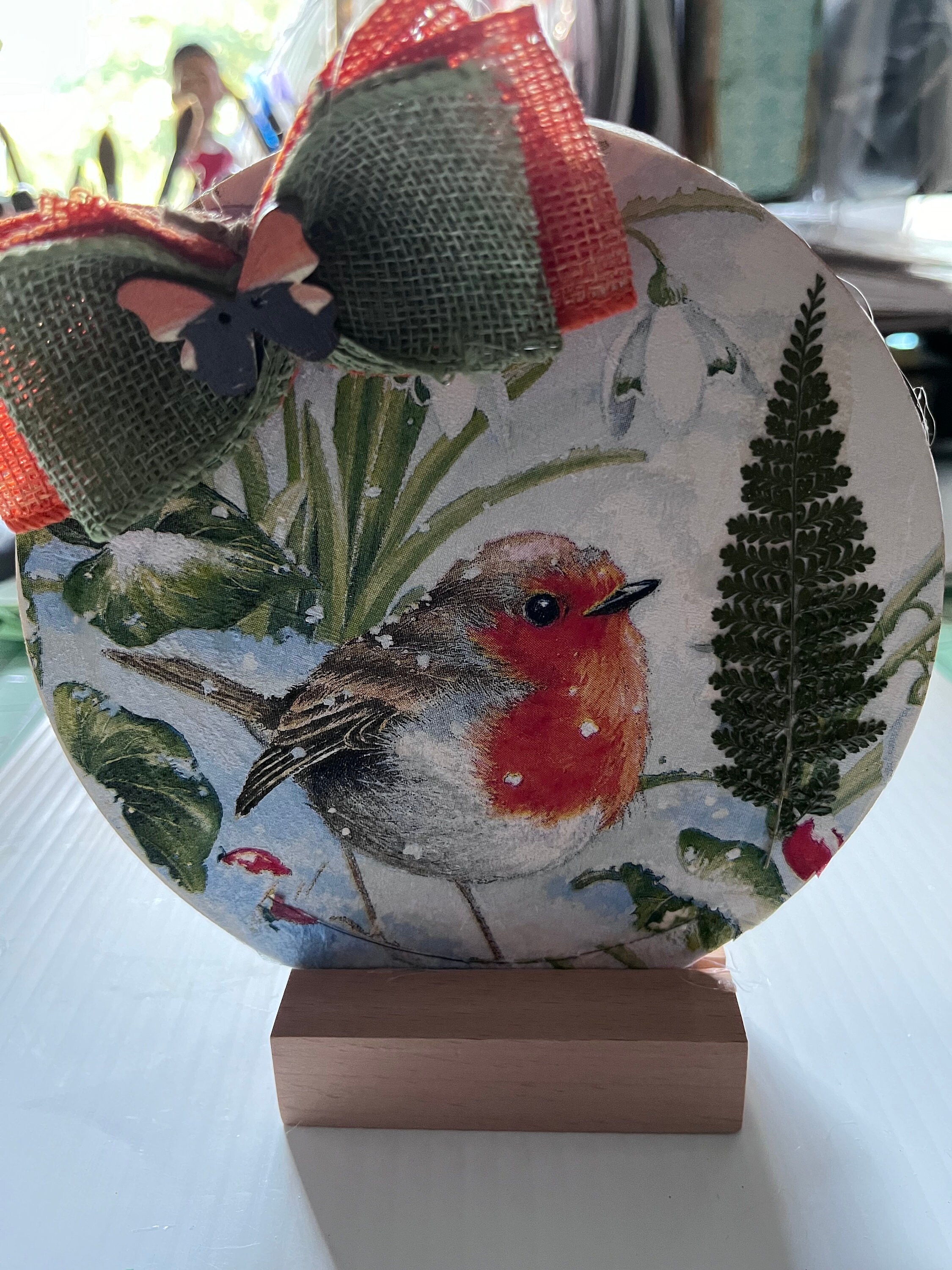 Robin Decoupaged Shabby Chic Christmas Robin Decoupage 5” Circle Home Decor| Robin in ...
