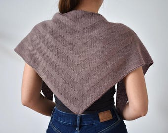 Knitting Pattern Triangle Scarf with Diagonal Ribbed Design 2 Sided Pattern Looks Similar on Both Sides