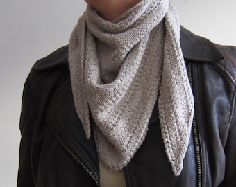 Knitting Pattern Triangle Scarf with Diagonal Ribbed Design 2 Sided Pattern Looks Similar on Both Sides