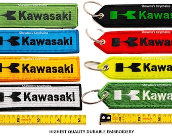 KAWASAKI sleutelhangerpatch | Geborduurde dubbelzijdige stof voor avonturiers | Sleutelhangers voor offroad-liefhebbers | Duurzaam vernikkeld