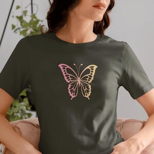 Beautiful Butterfly T-Shirt - Nature-Inspired Butterfly Graphic Tee, Elegant Design, Perfect for Animal and Nature Lovers, gift for her