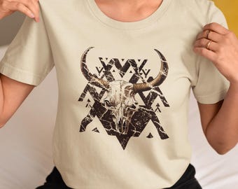 Camiseta con calavera de toro estilo boho, camiseta del salvaje oeste, camiseta con gráficos del oeste, camiseta de rodeo, ropa rústica, camiseta de campo, camiseta de vaquera, camiseta de vaquero