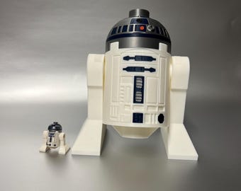 Giant R2-D2 - Star Wars action figure